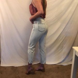AMERICAN EAGLE Mom Jeans